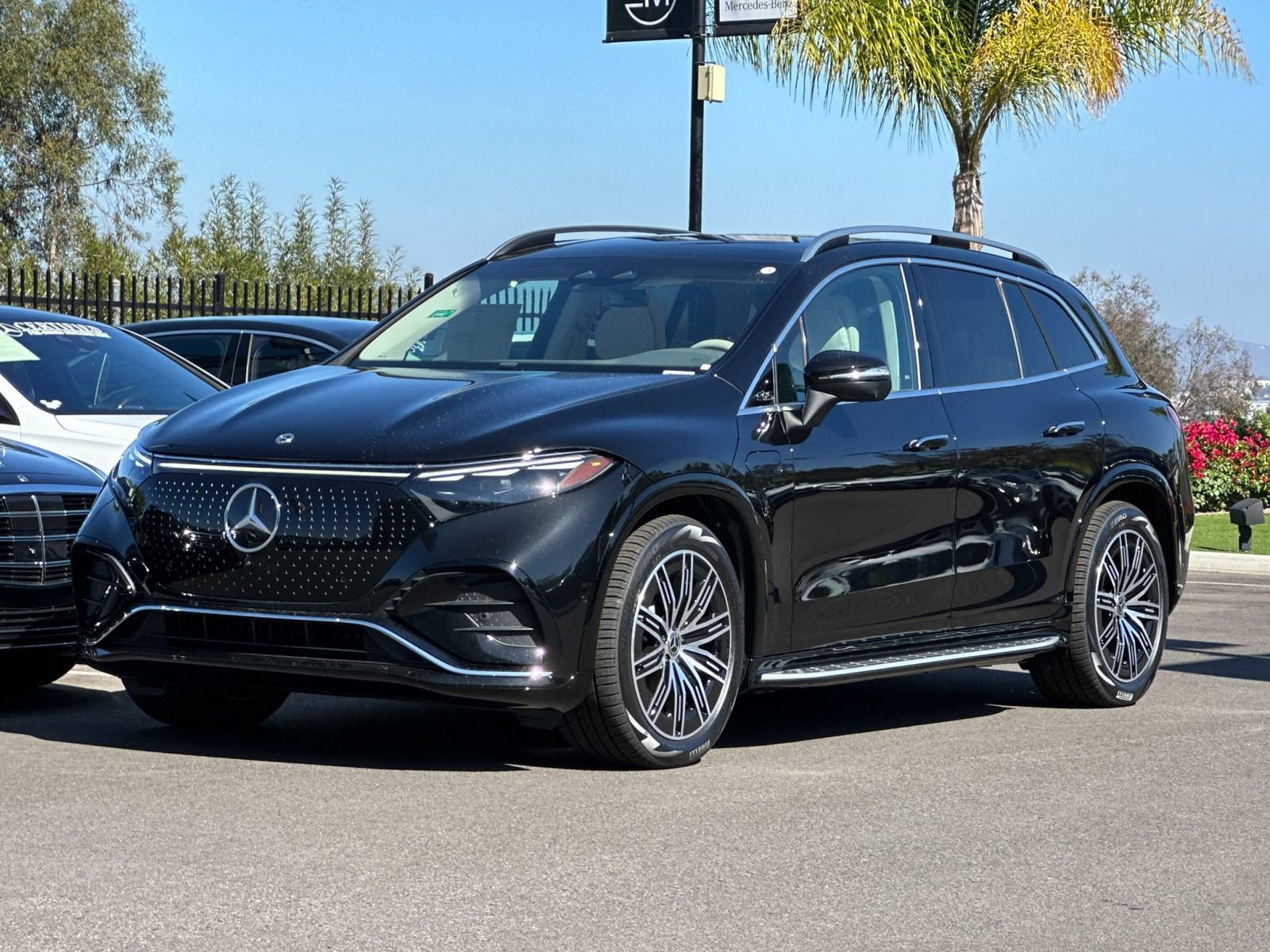 New 2026 Mercedes-Benz EQS 550 4MATIC SUV image 7