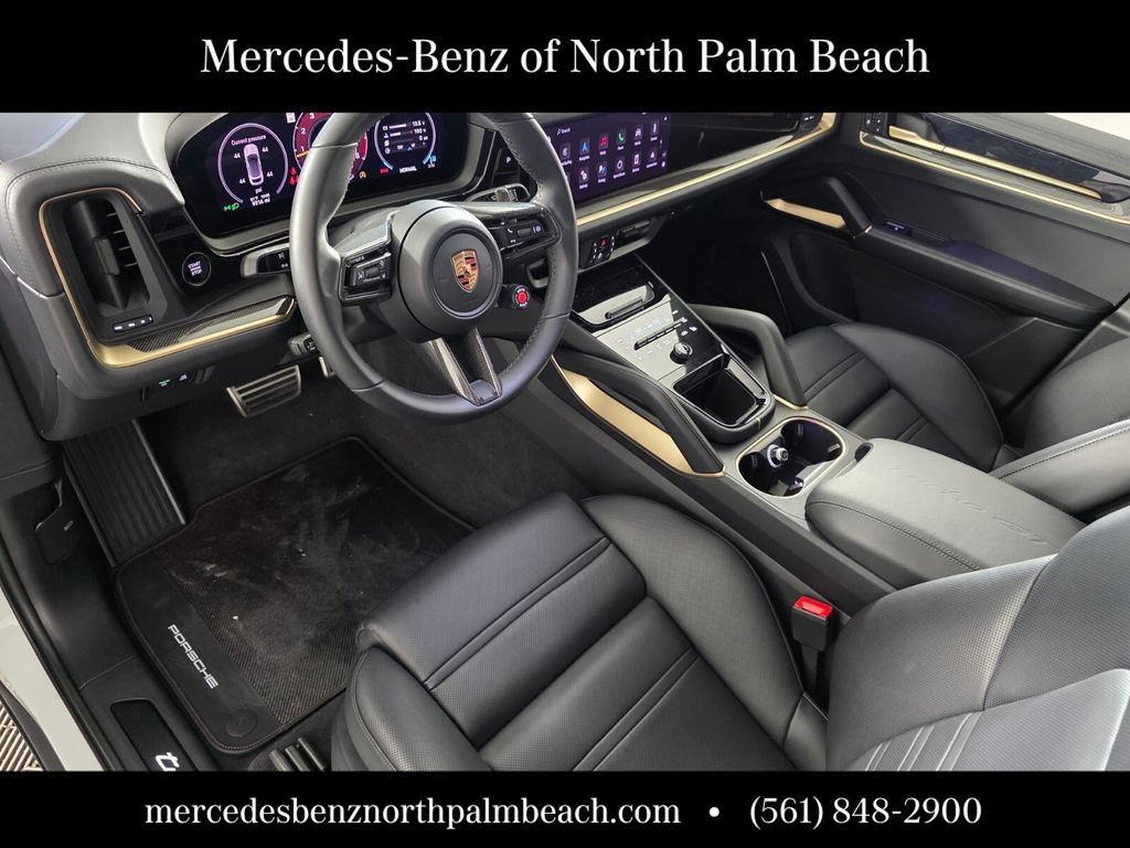 Used 2025 Porsche Cayenne Turbo GT AWD/4WD image 9