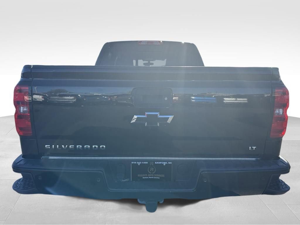 Used 2018 Chevrolet Silverado 1500 LT w/ LPO, Black Pack AWD/4WD image 5
