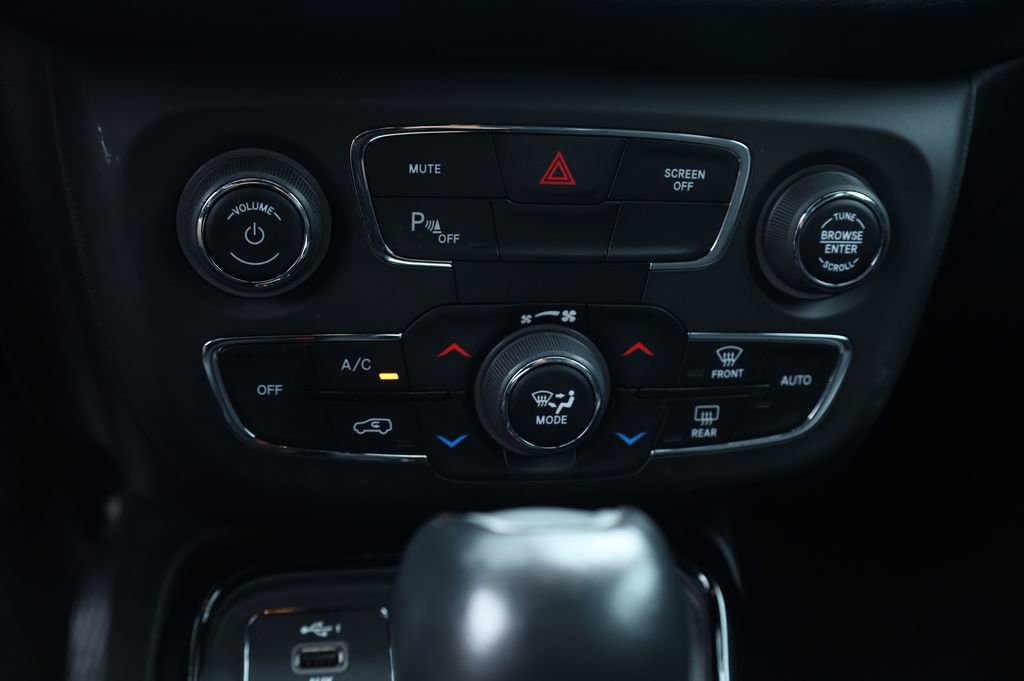 Used 2020 Jeep Compass Latitude FWD image 8