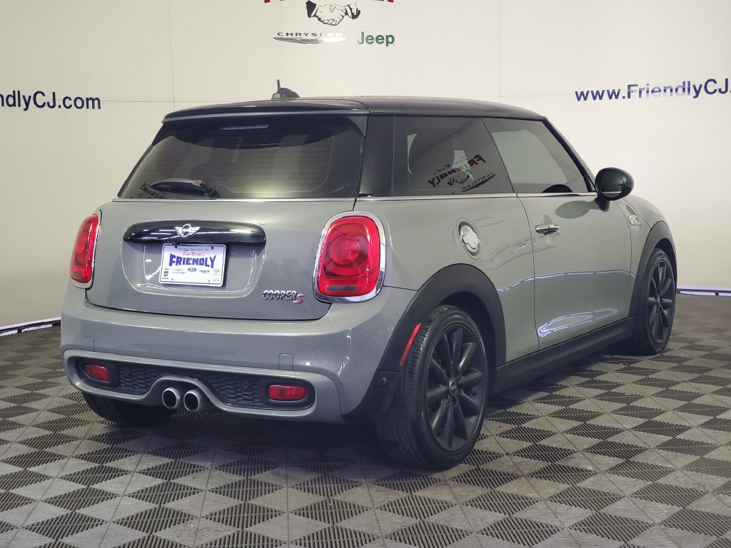 Used 2017 MINI Cooper S FWD image 3
