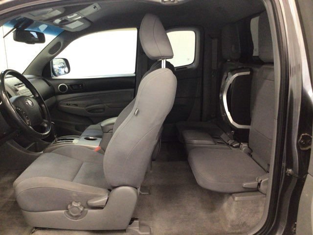 Used 2011 Toyota Tacoma 4x4 Access Cab V6 w/ TRD Sport Pkg image 13