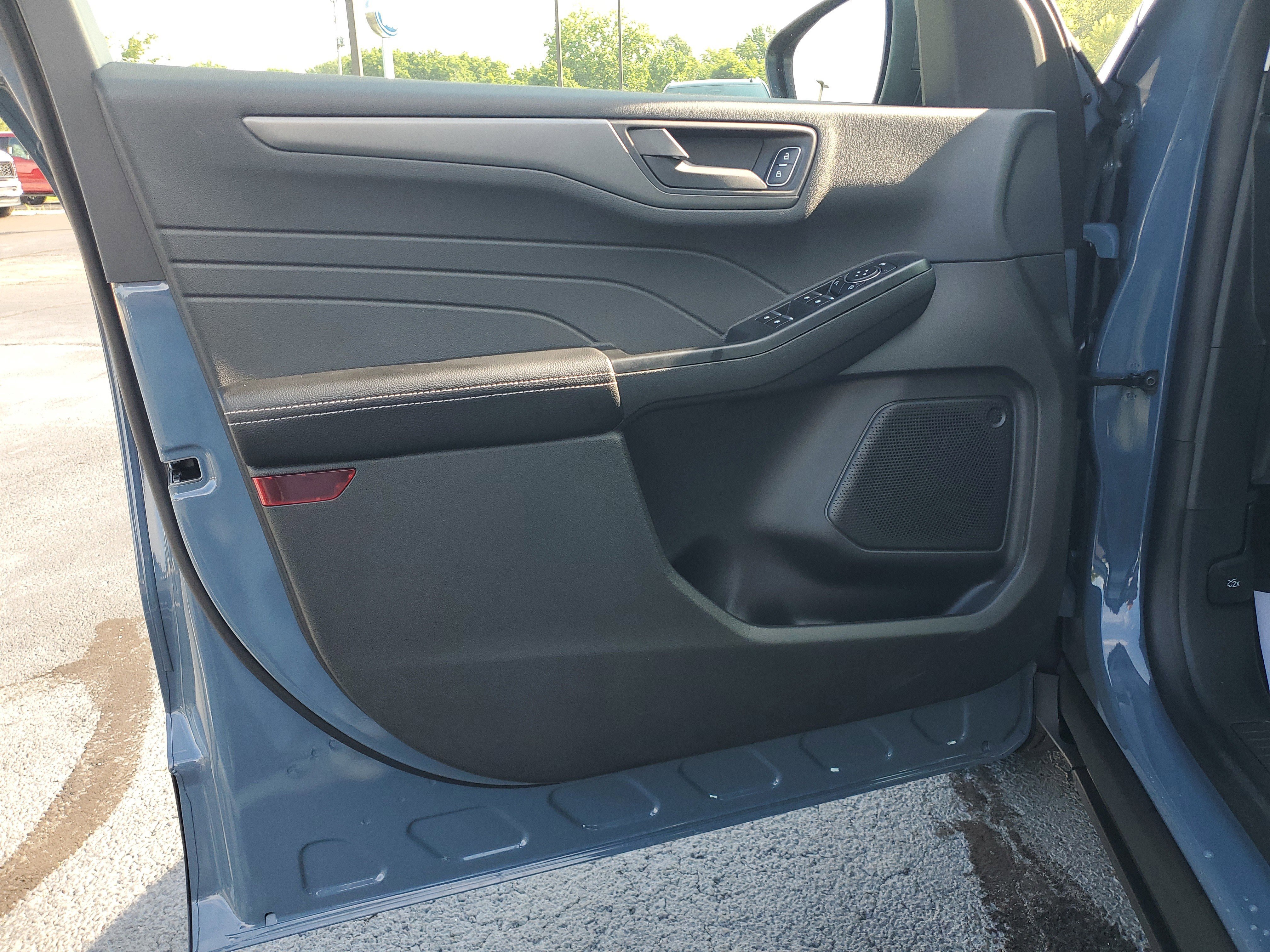 New 2025 Ford Escape Active image 15