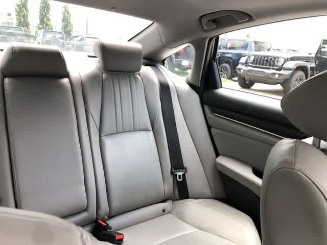 Used 2018 Honda Accord EX-L image 16