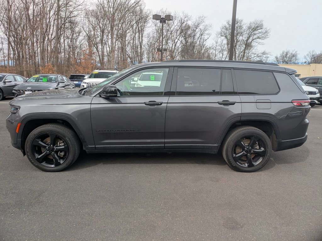Used 2023 Jeep Grand Cherokee L Laredo image 8