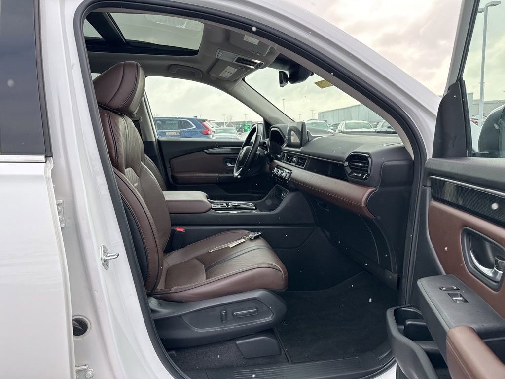 Used 2024 Honda Pilot Elite image 44