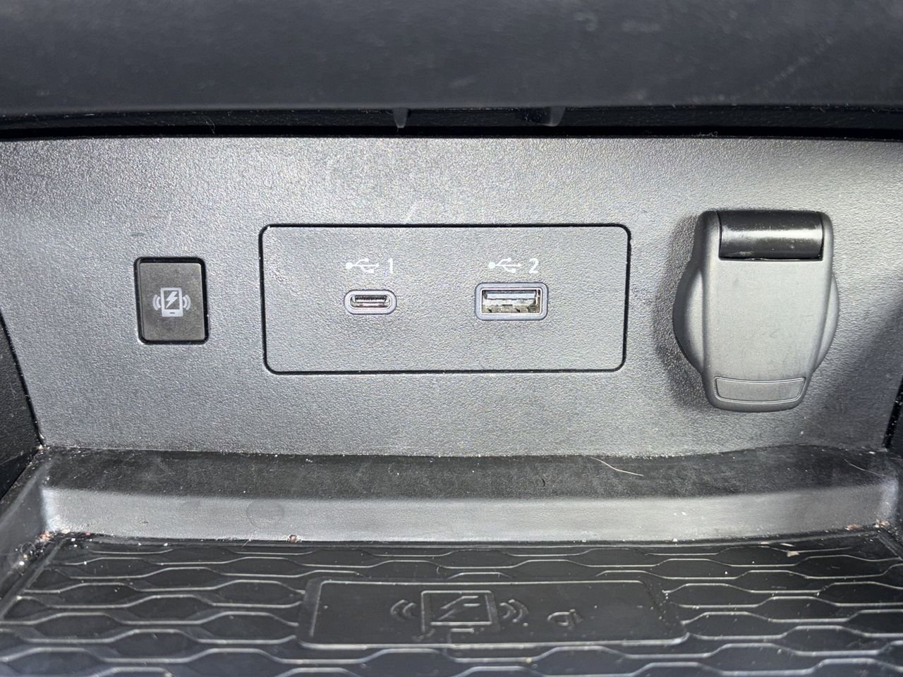 Used 2024 Nissan Altima 2.5 SV w/ SV Premium Package image 15