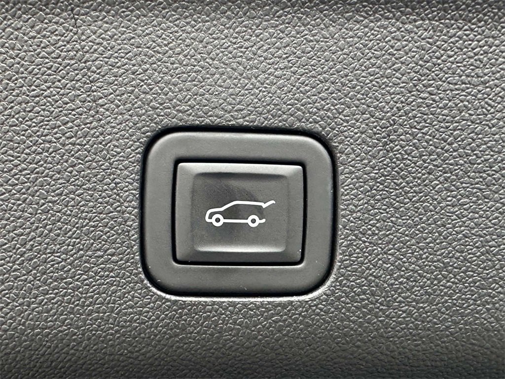 Certified 2024 Cadillac Escalade ESV Sport w/ LPO, ONYX Package image 19