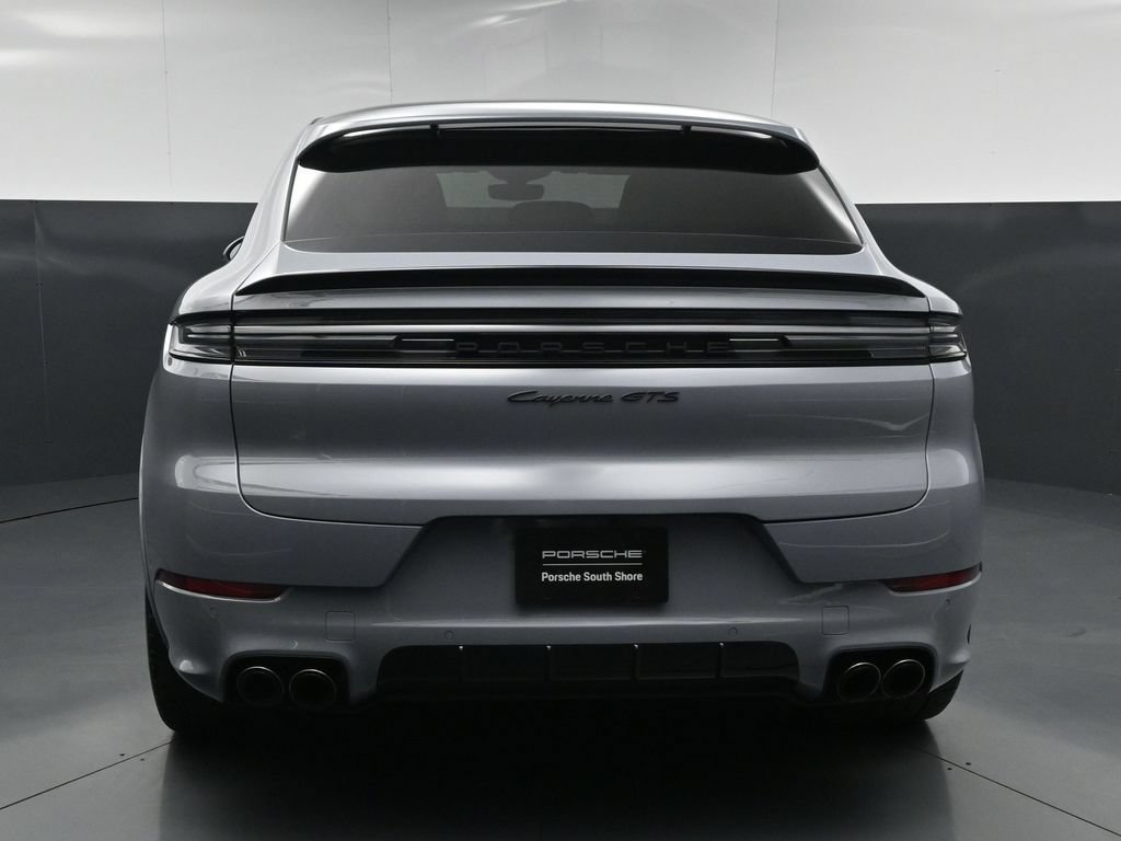 Certified 2025 Porsche Cayenne GTS AWD/4WD image 11