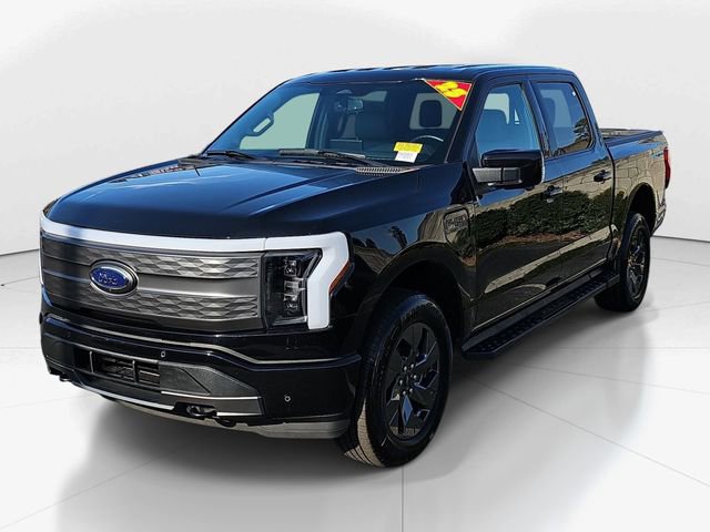 Used 2023 Ford F150 Lightning Lariat image 7