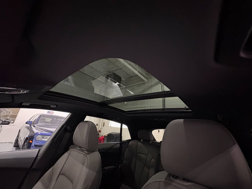 Used 2019 Audi Q8 Premium Plus w/ Premium Plus image 41