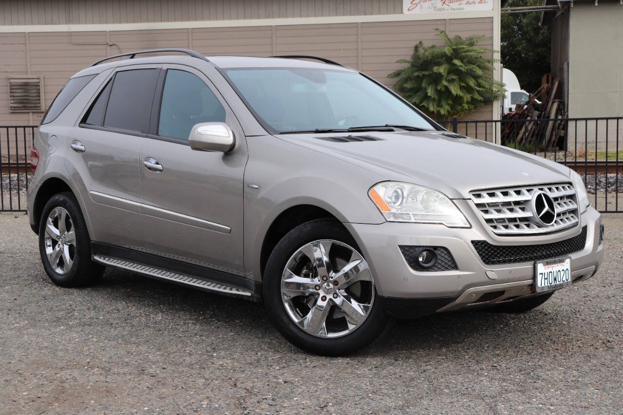 Used 2009 Mercedes-Benz ML 320 BlueTEC 4MATIC image 1