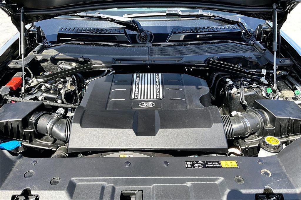 New 2025 Land Rover Defender 130 V8 image 13