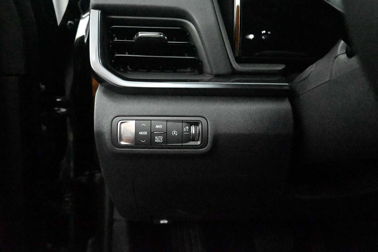 New 2026 GMC Terrain AT4 AWD/4WD image 17
