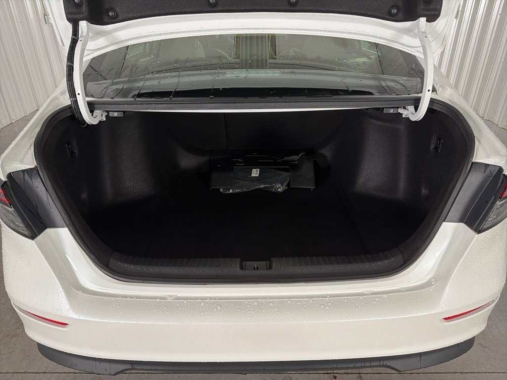 Used 2023 Honda Accord EX image 8