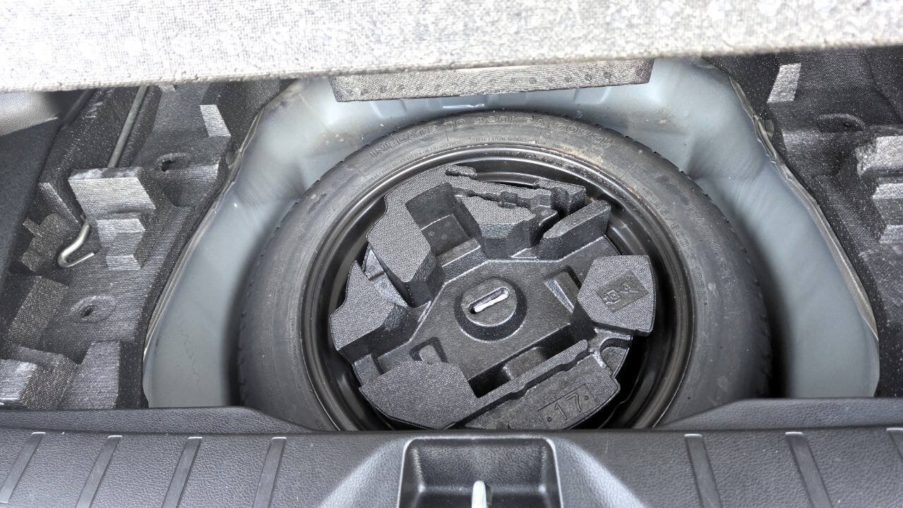 Used 2014 Subaru Forester 2.5i Limited AWD/4WD image 38