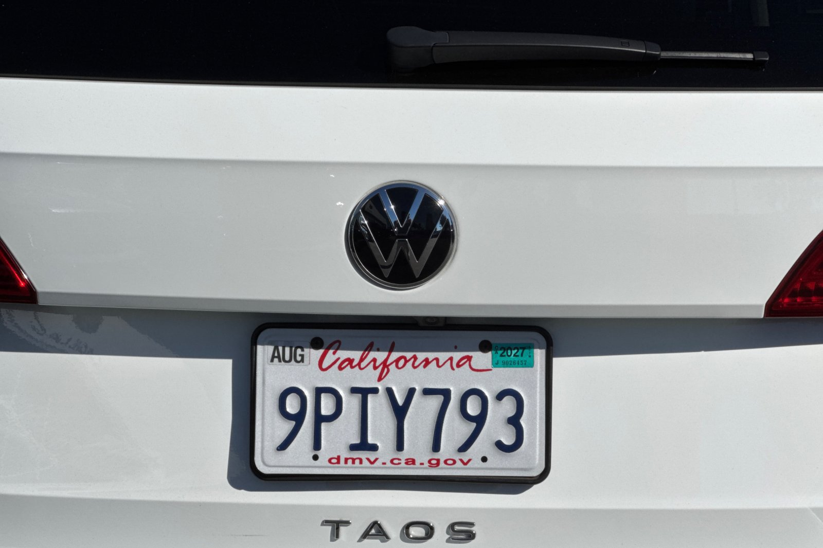 Used 2022 Volkswagen Taos SEL w/ Panoramic Sunroof Package FWD image 45
