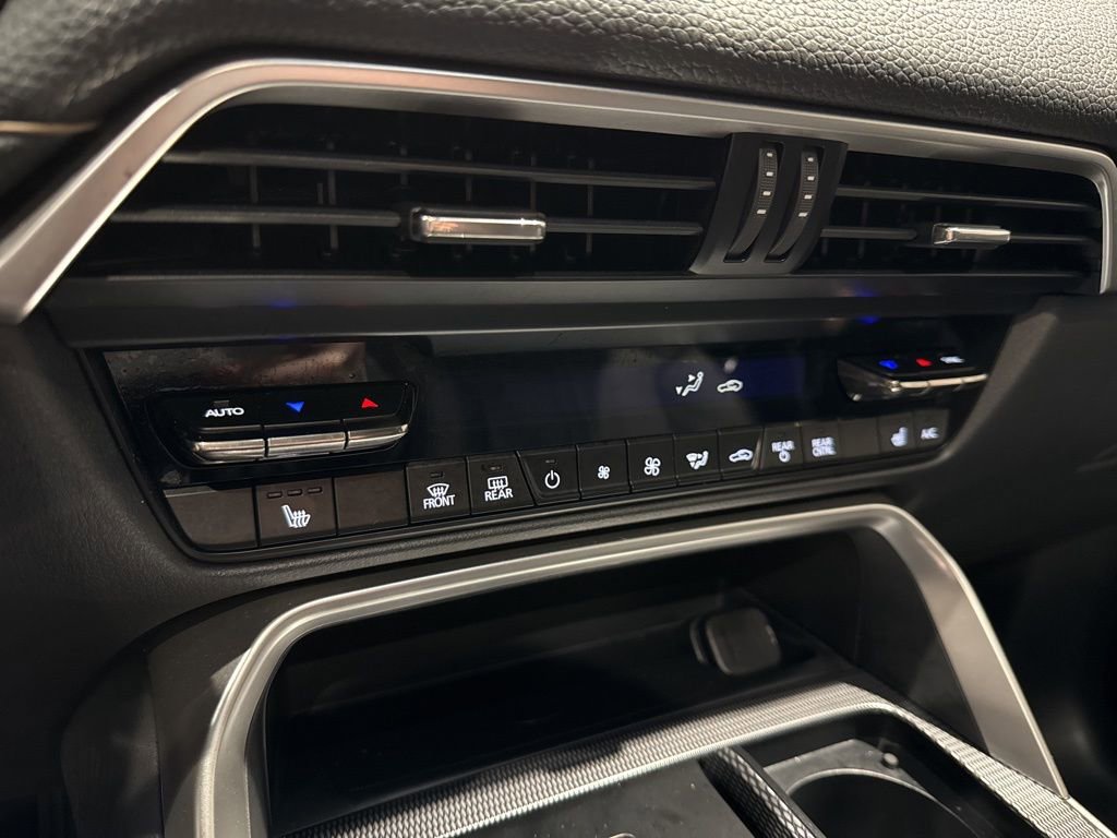 Used 2025 MAZDA CX-70 Plug-In Hybrid w/ Premium Pkg image 16