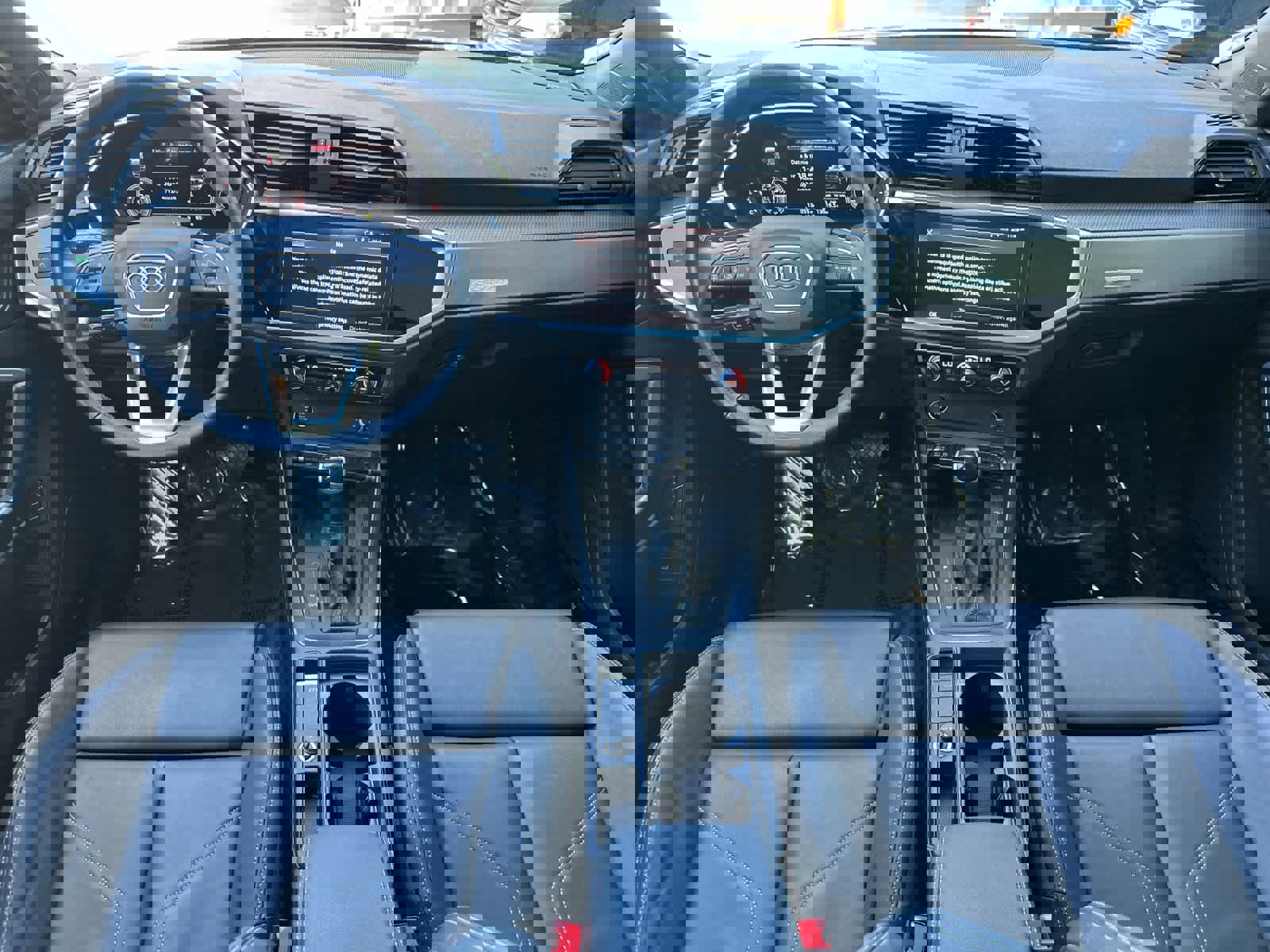 Used 2023 Audi Q3 2.0T Premium Plus w/ Premium Plus Package image 3