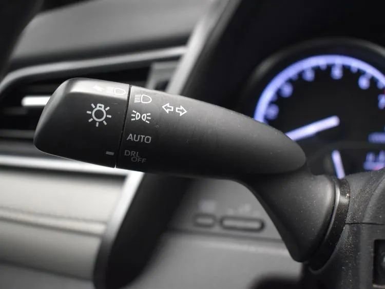 Used 2023 Toyota Camry SE image 25