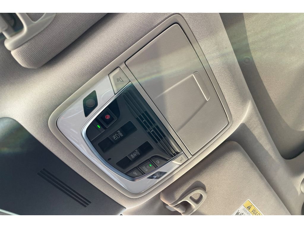 Certified 2025 Acura MDX FWD w/ Technology Package image 24