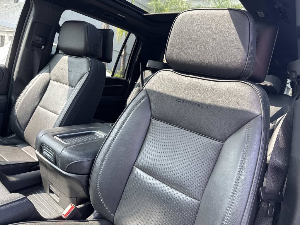 Used 2024 GMC Yukon XL Denali w/ Advanced Technology Package RWD image 22