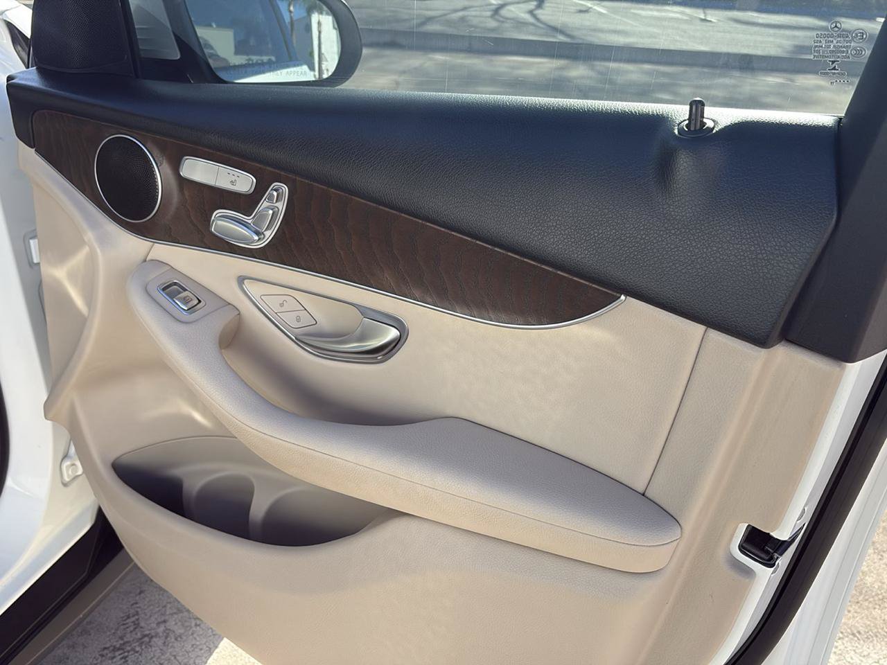 Used 2019 Mercedes-Benz GLC 300 image 17