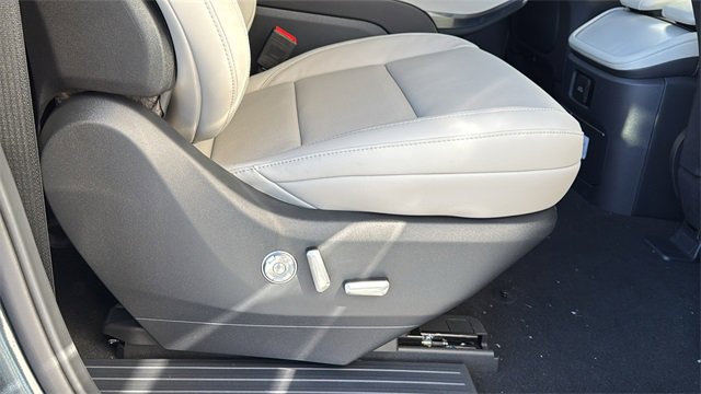 New 2026 Lincoln Navigator L Reserve image 11