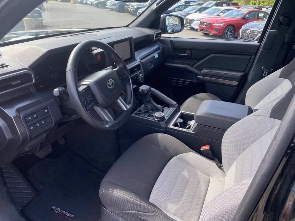 Used 2025 Toyota 4Runner TRD Off-Road AWD/4WD image 9