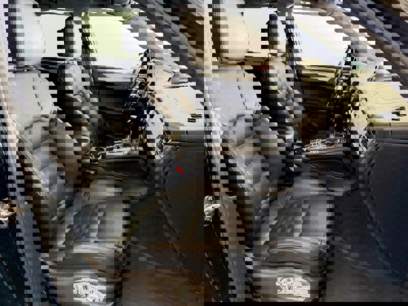 Used 2020 Porsche Macan Turbo image 55