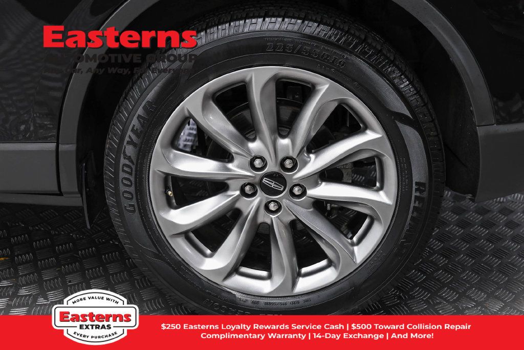 Used 2022 Lincoln Corsair FWD w/ Premium Package image 9