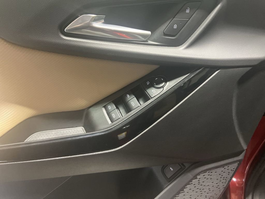 Used 2025 Chevrolet Equinox ACTIV w/ Safety and Technology Package image 23