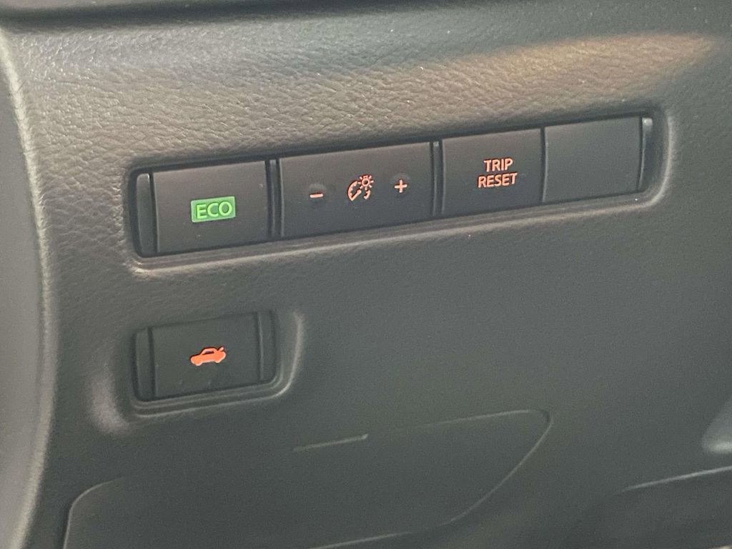 Used 2025 Nissan Sentra S image 17