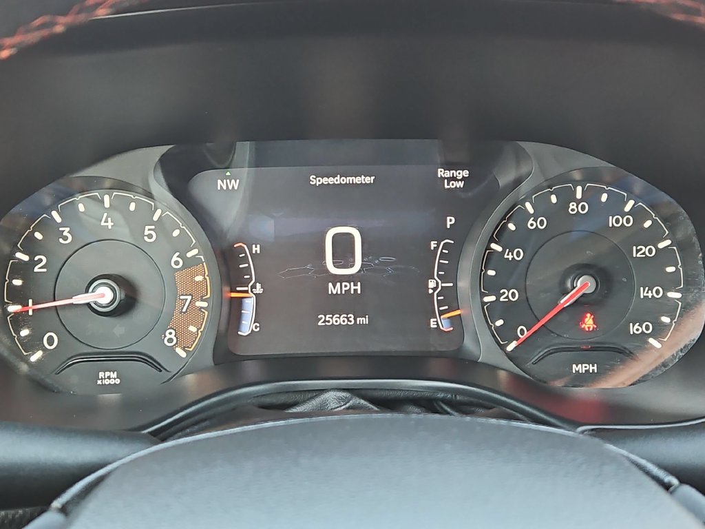 Used 2025 Jeep Compass Trailhawk AWD/4WD image 13
