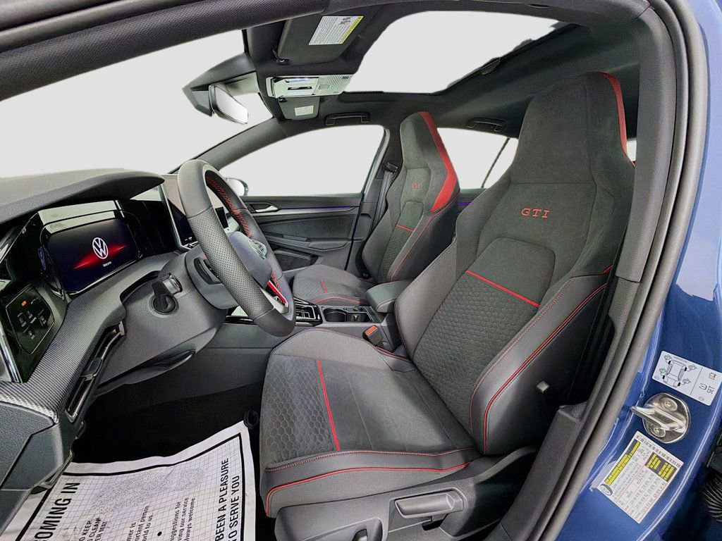 Used 2025 Volkswagen GTI SE FWD image 23