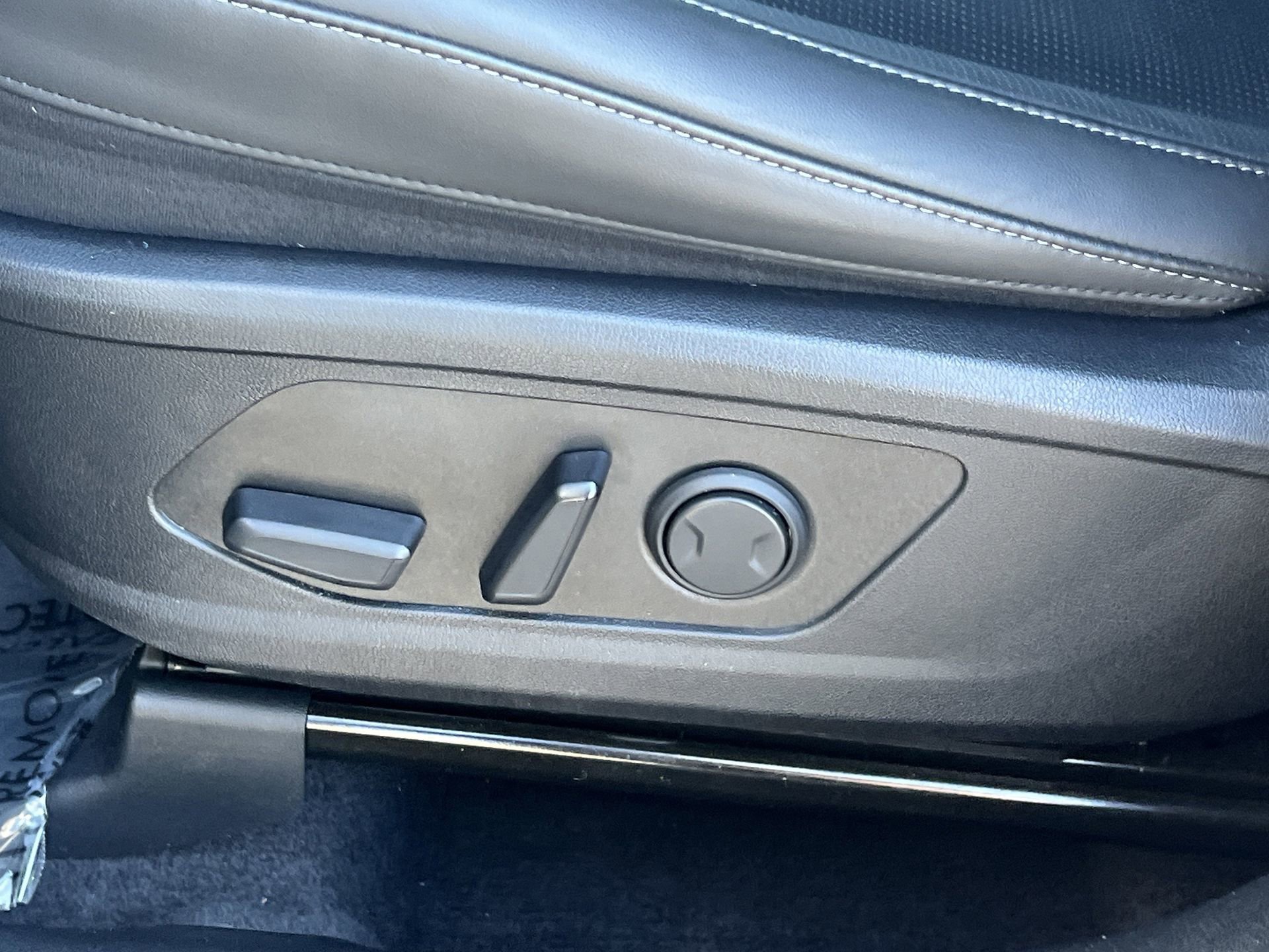 Used 2025 Kia Sorento S w/ Panoramic Sunroof Package image 18