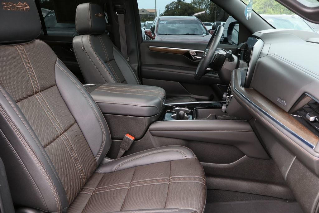 Certified 2025 Chevrolet Tahoe High Country AWD/4WD image 34