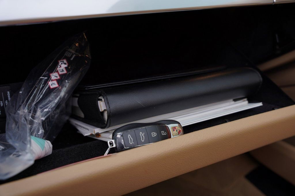 Used 2016 Porsche Boxster image 31