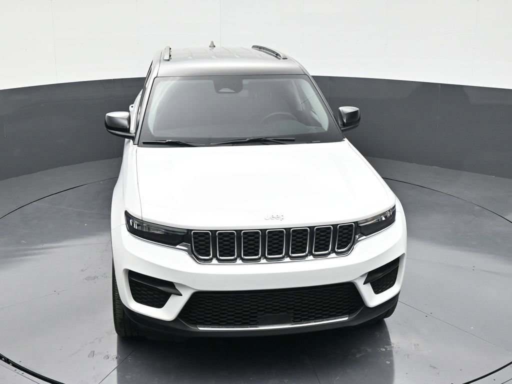 Used 2023 Jeep Grand Cherokee Laredo image 19