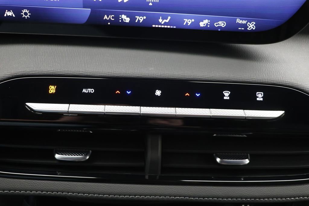 Used 2025 Buick Enclave Preferred image 22