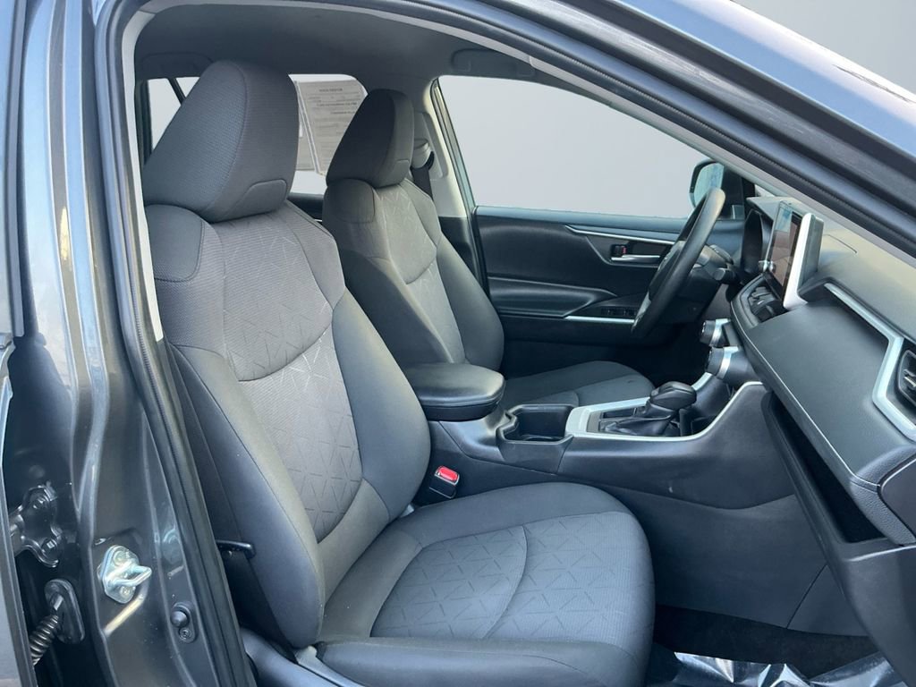 Used 2024 Toyota RAV4 XLE image 16