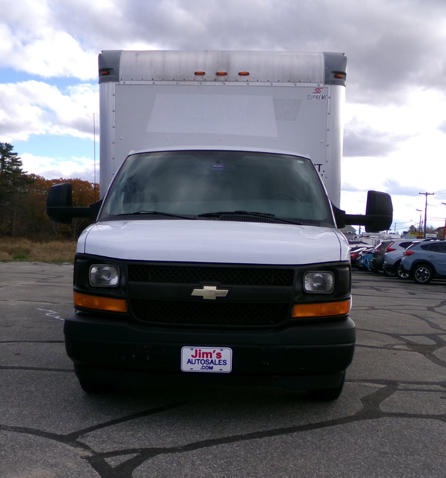 Used 2017 Chevrolet Express 3500 Extended image 8