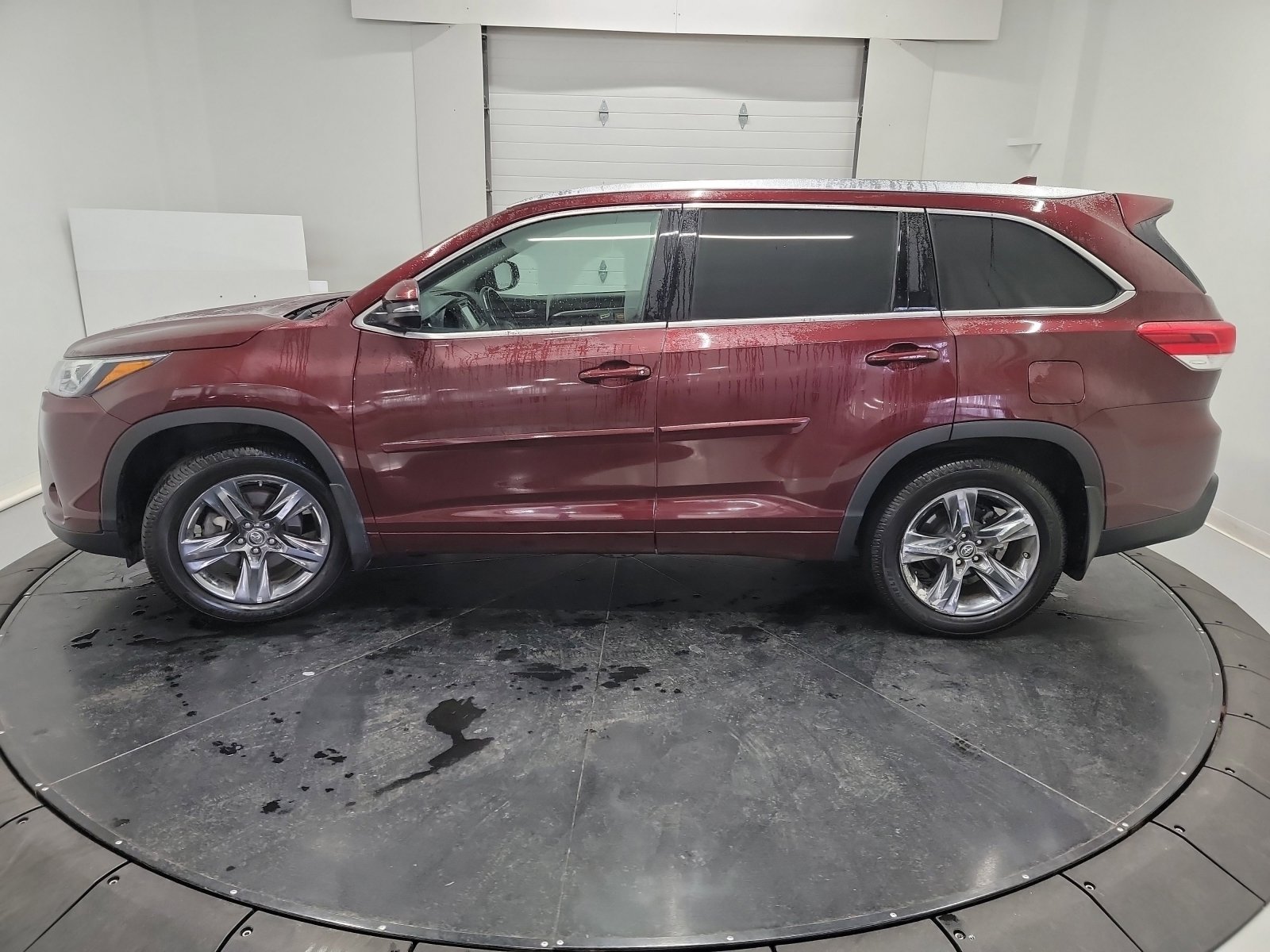 Used 2018 Toyota Highlander Limited image 4