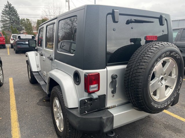Used 2009 Jeep Wrangler Unlimited Sahara w/ Dual Top Group image 7