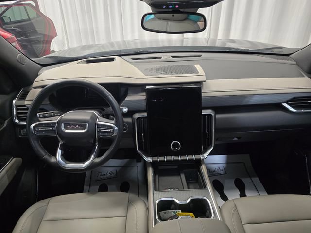 Used 2024 GMC Acadia Elevation w/ Luxury Package image 4