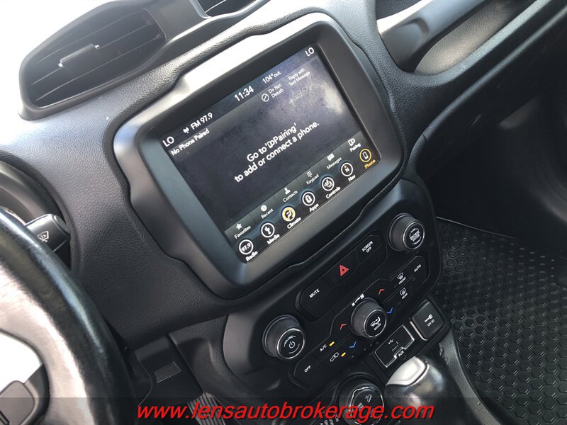 Used 2019 Jeep Renegade Trailhawk AWD/4WD image 14