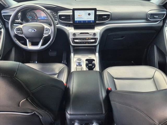 Used 2022 Ford Explorer XLT w/ Equipment Group 202A image 16