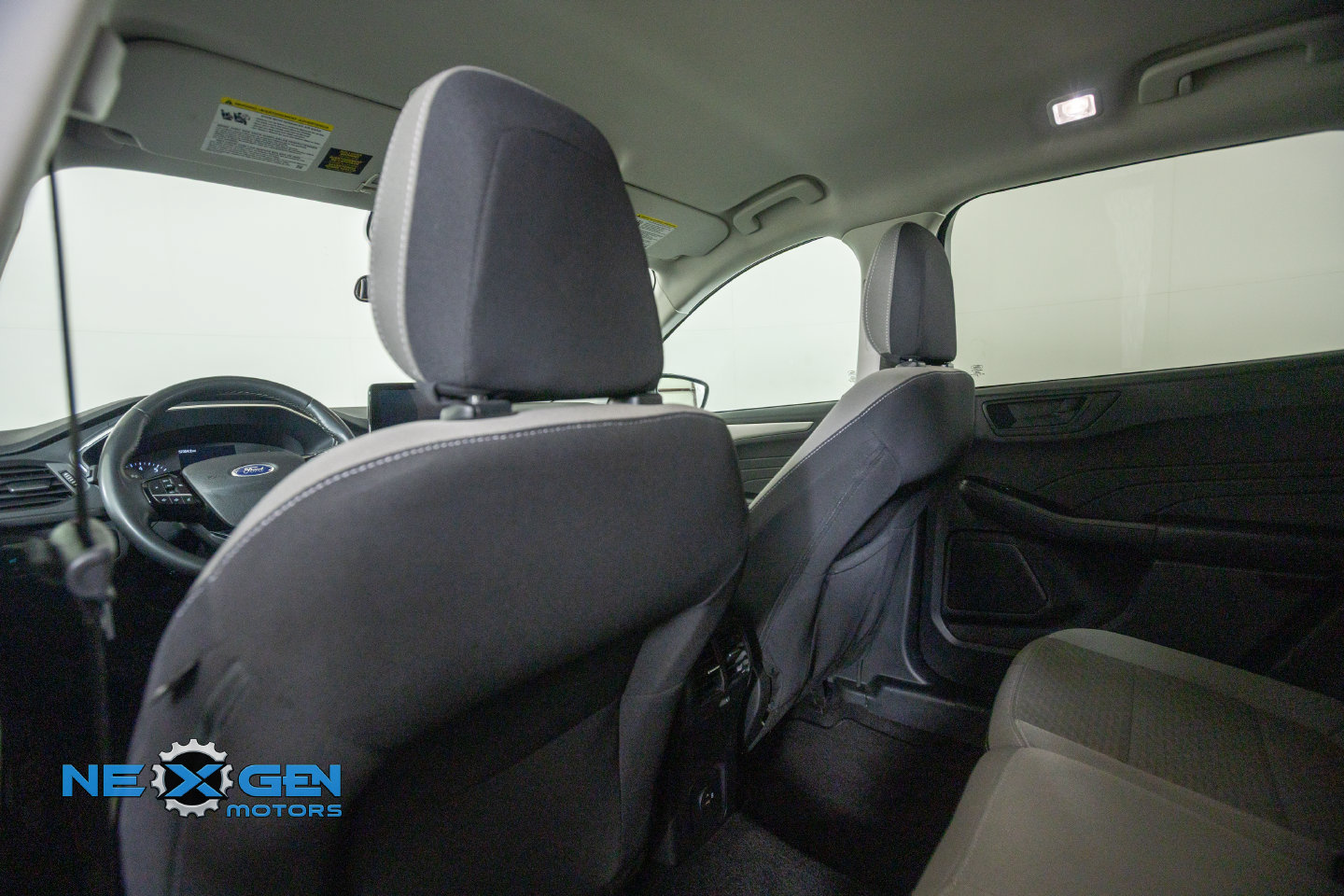 Used 2022 Ford Escape SE w/ SE Sport Appearance Package FWD image 31