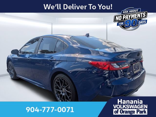 Used 2025 Toyota Camry SE w/ Convenience Package FWD image 5
