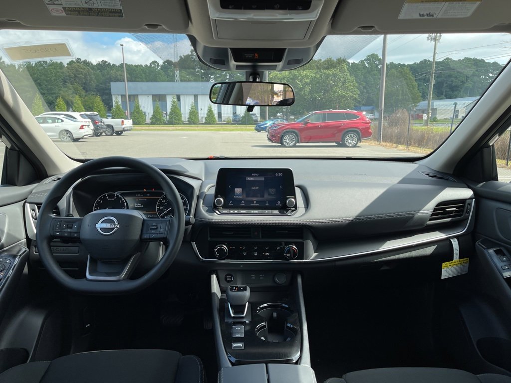 New 2026 Nissan Rogue S image 6